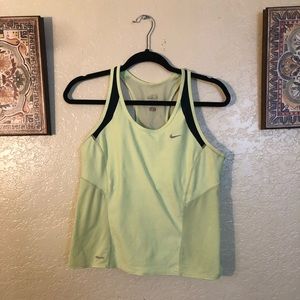 Nike active top